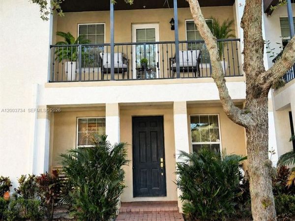 2549 SW 118th Way , Unit 302, Miramar, FL 33025