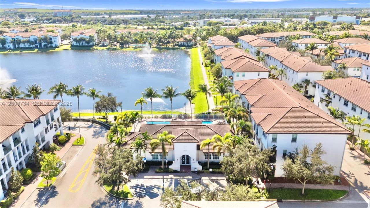 2549 SW 118th Way , Unit 302, Miramar, FL 33025 Photo