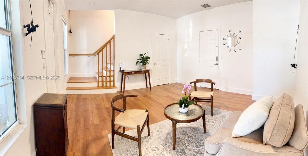 2549 SW 118th Way , Unit 302, Miramar, FL 33025 Photo