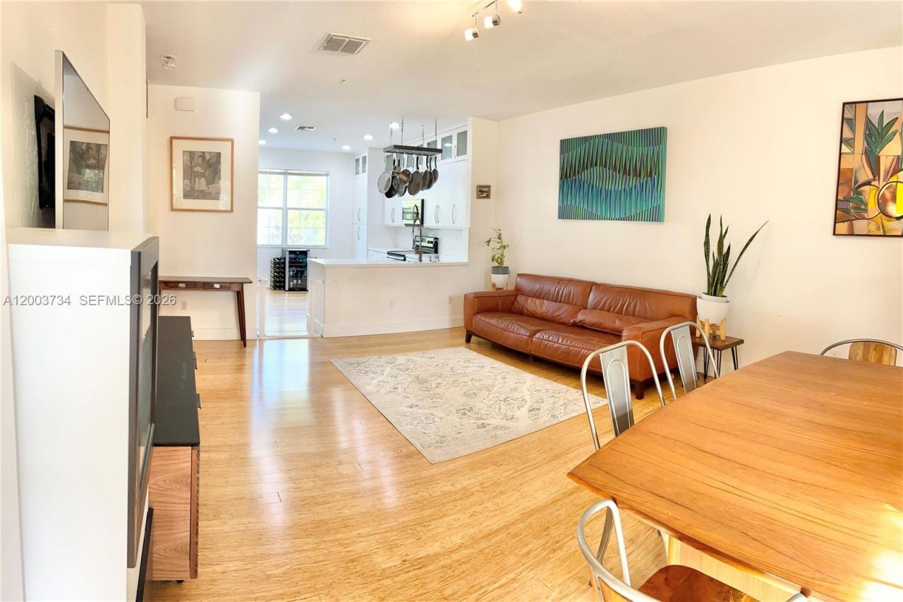 2549 SW 118th Way , Unit 302, Miramar, FL 33025 Photo