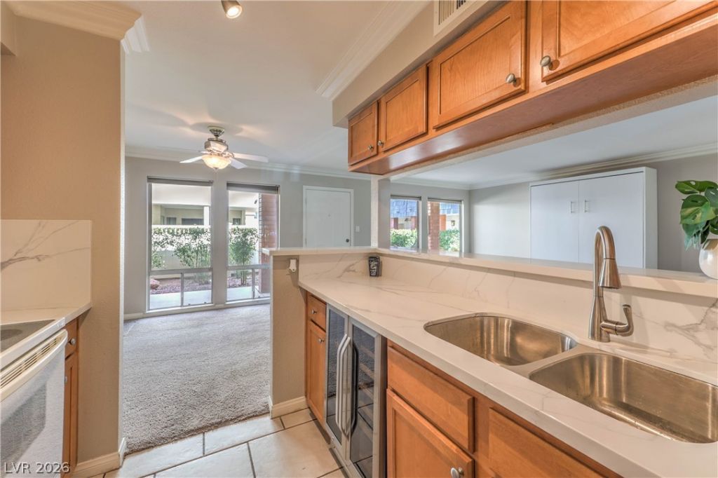 714 Oakmont Avenue , Las Vegas, NV 89109