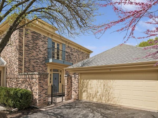6 The Court Of Chapel Wood , Northbrook, IL 60062