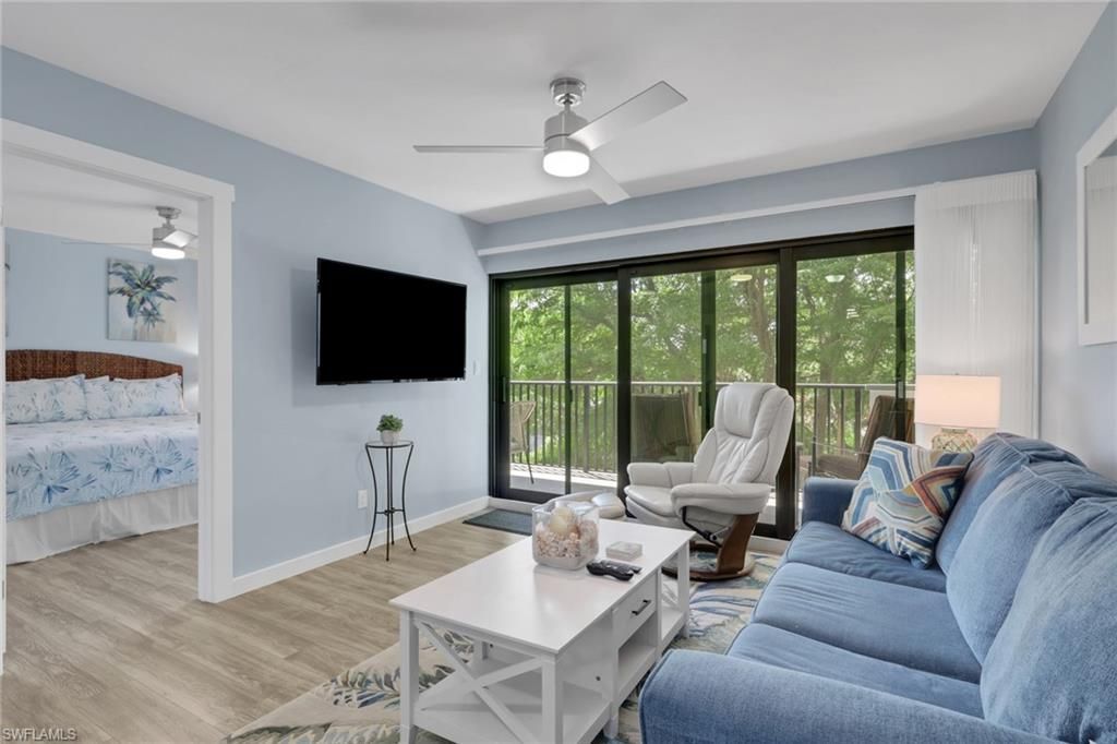 600 Neapolitan Way, Unit 357, Naples, FL 34103 Photo