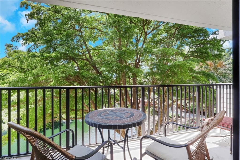 600 Neapolitan Way, Unit 357, Naples, FL 34103 Photo