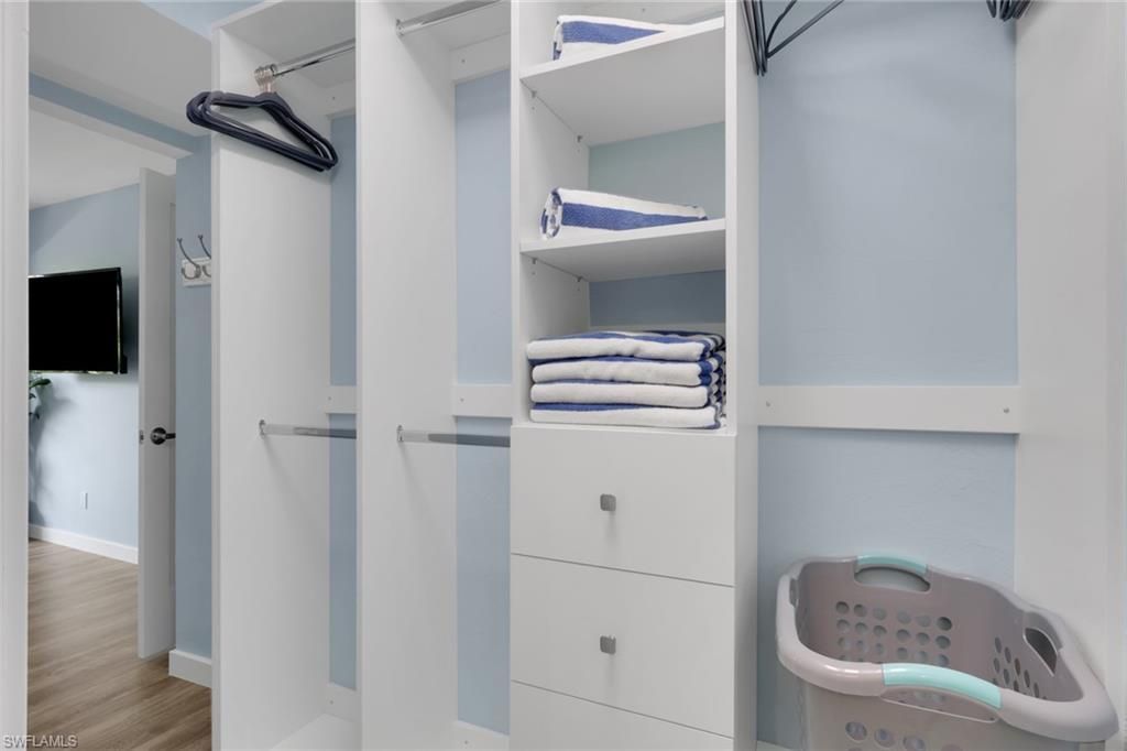 600 Neapolitan Way, Unit 357, Naples, FL 34103 Photo