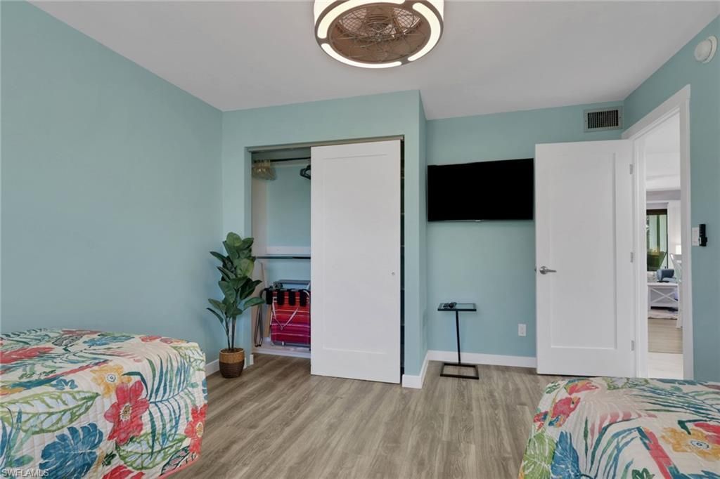 600 Neapolitan Way, Unit 357, Naples, FL 34103 Photo