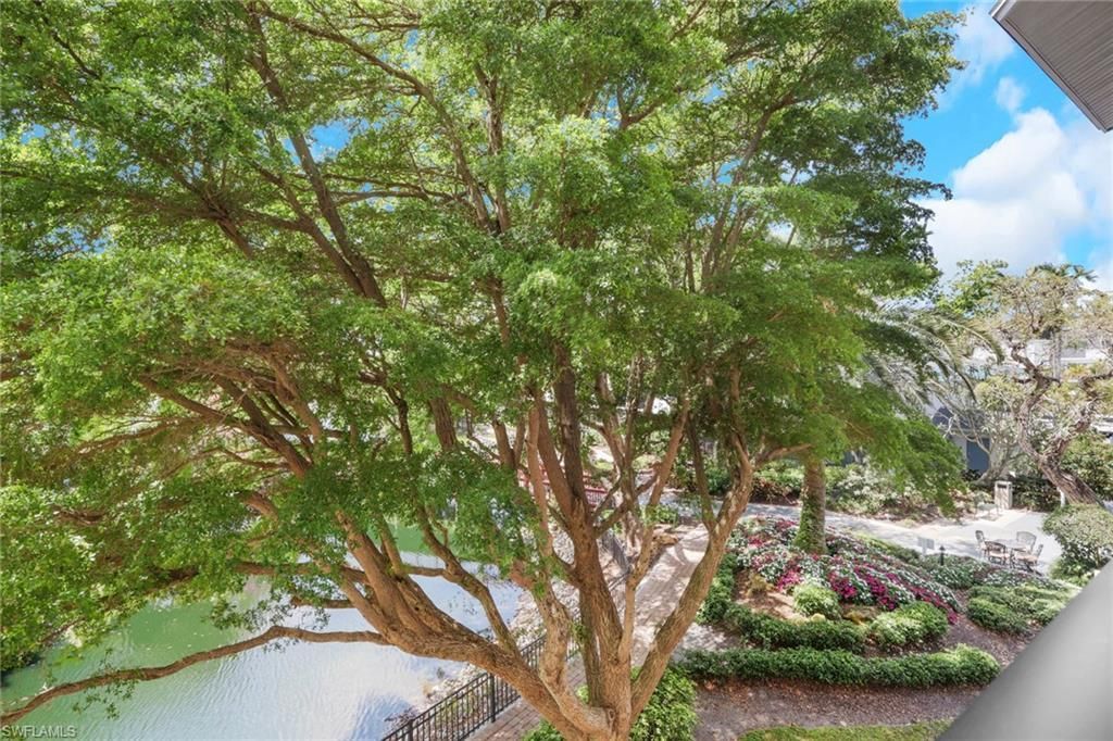 600 Neapolitan Way, Unit 357, Naples, FL 34103 Photo