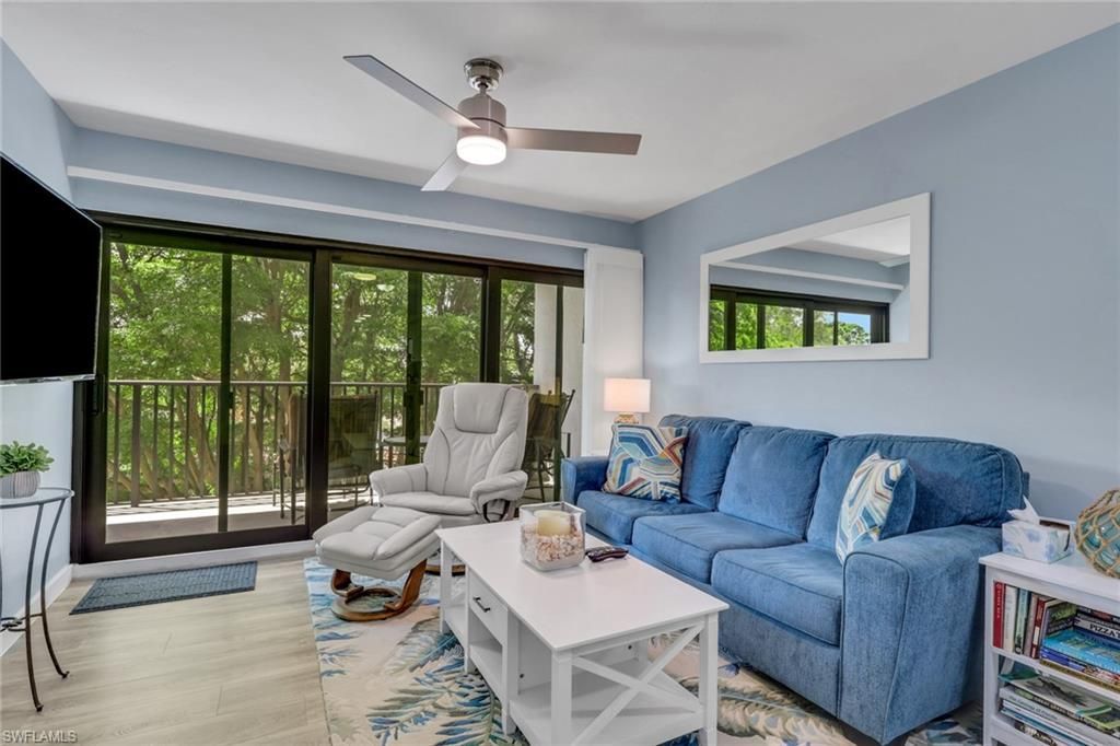 600 Neapolitan Way, Unit 357, Naples, FL 34103 Photo