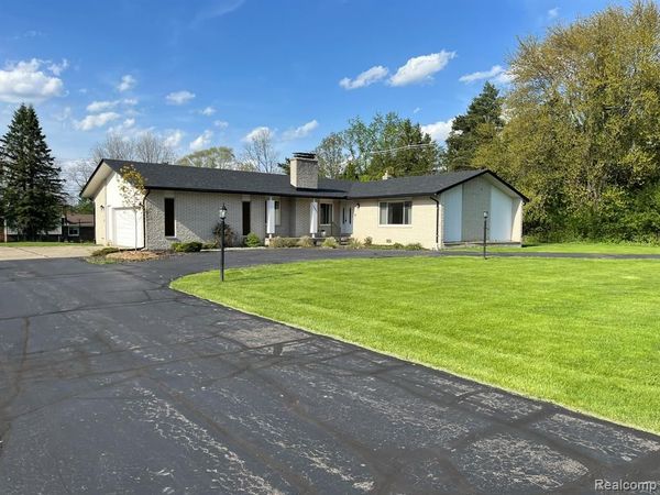 33426 Harlan Drive, Farmington Hills, MI 48331