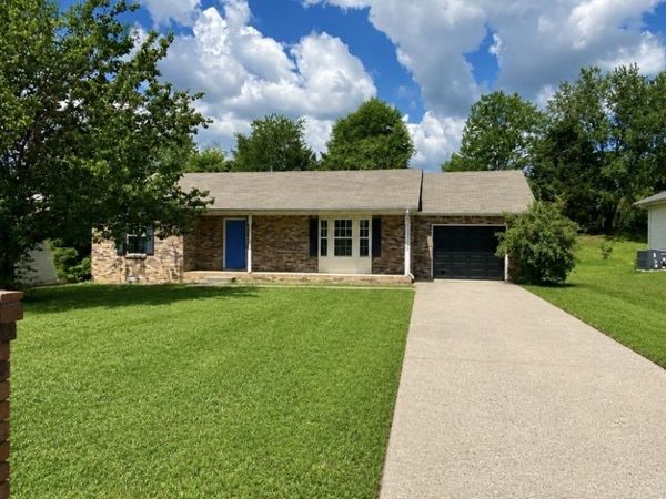 838 Turtle Creek Rd, Clarksville, TN 37043