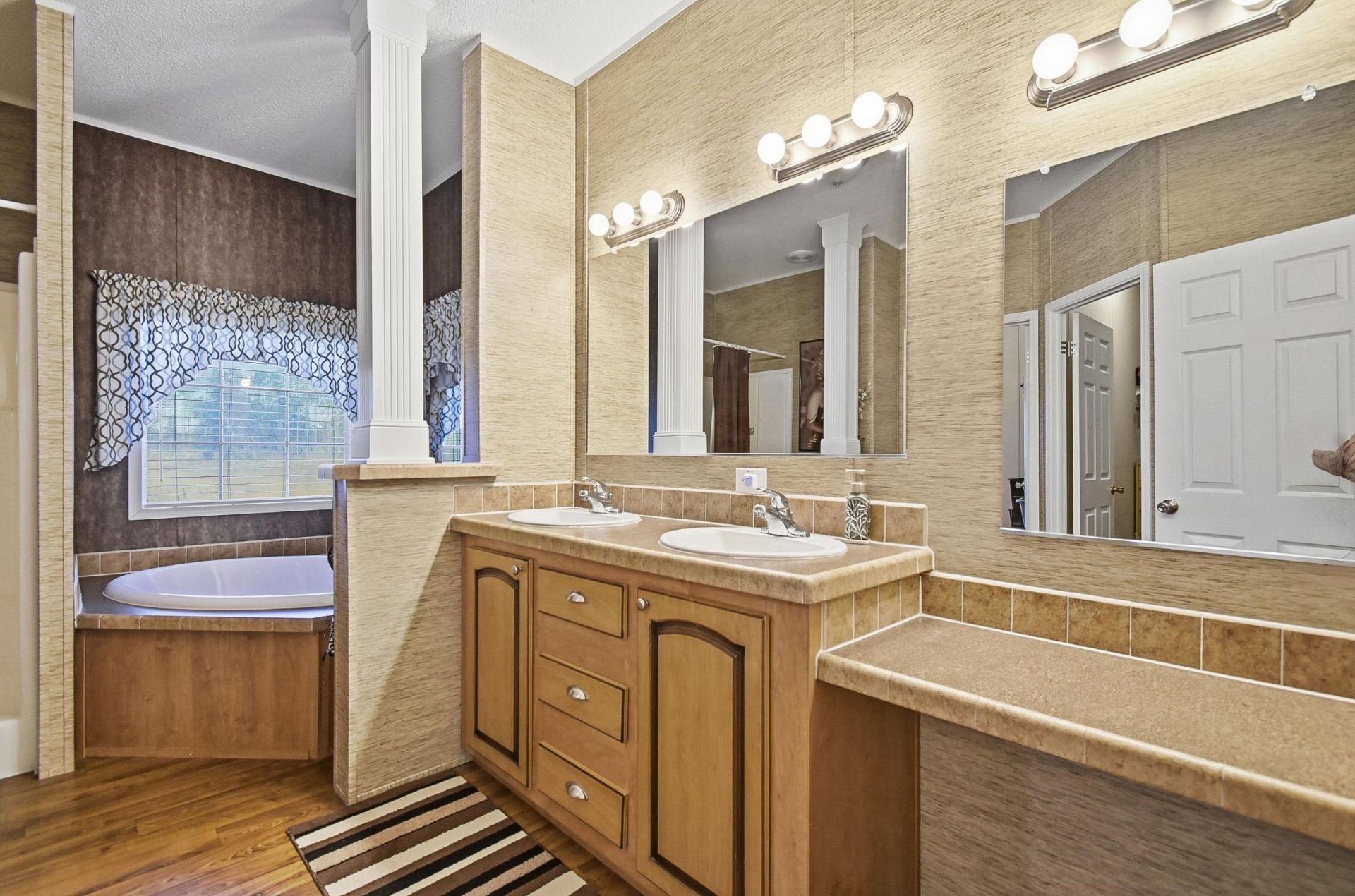 641 SE Sequoyah Trail , Lee, FL 32059 Photo