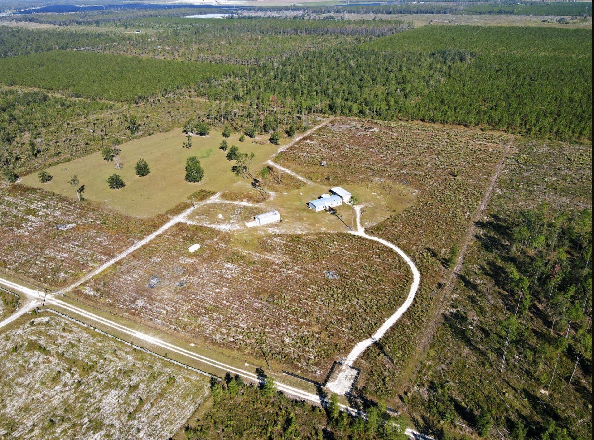 641 SE Sequoyah Trail , Lee, FL 32059 Photo