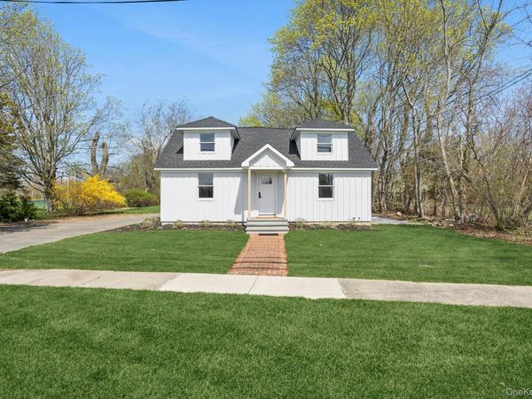 5075 Main Road , Laurel, NY 11948