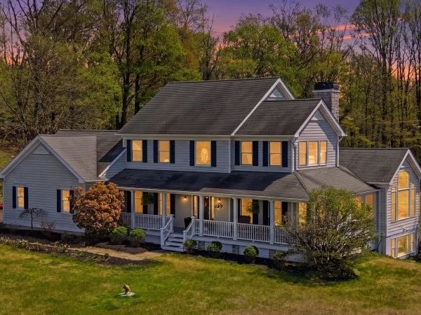19 Allerton Rd, Clinton, NJ 08833