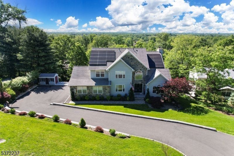 7 Beechwood Ter, Green Brook, NJ 08812 Main Photo