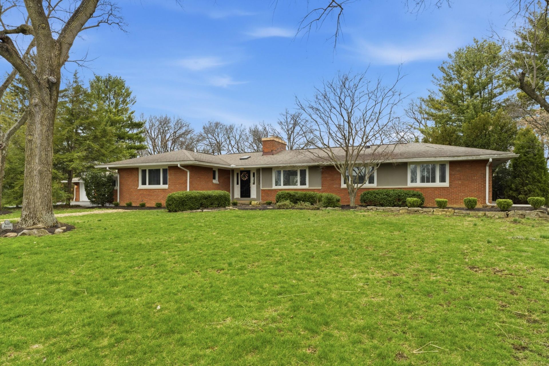 1580 London Drive , Upper Arlington, OH 43221 Main Photo