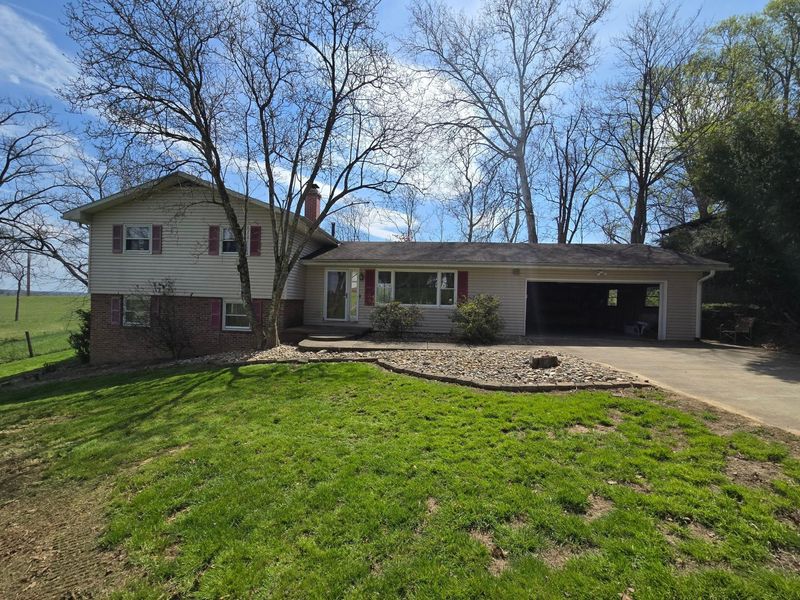 2000 Shady Lane , Zanesville, OH 43701 Photo 1