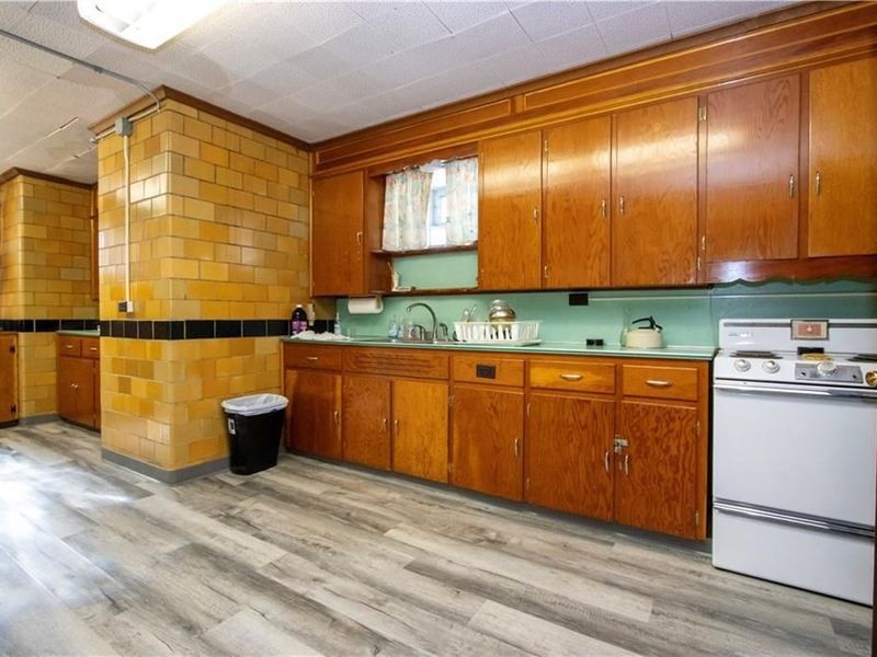 111 E 2nd Street , Perrysville, OH 44864 Photo 6