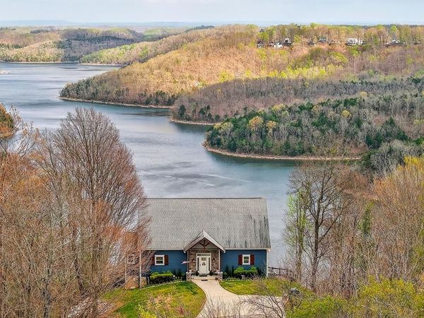 195 Coventry Way Rd, Smithville, TN 37166