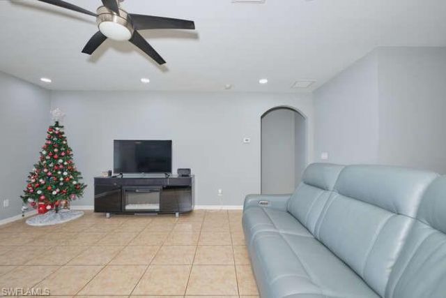 135 SW 31st St , Cape Coral, FL 33914 Photo