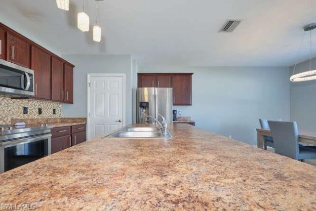 135 SW 31st St , Cape Coral, FL 33914 Photo