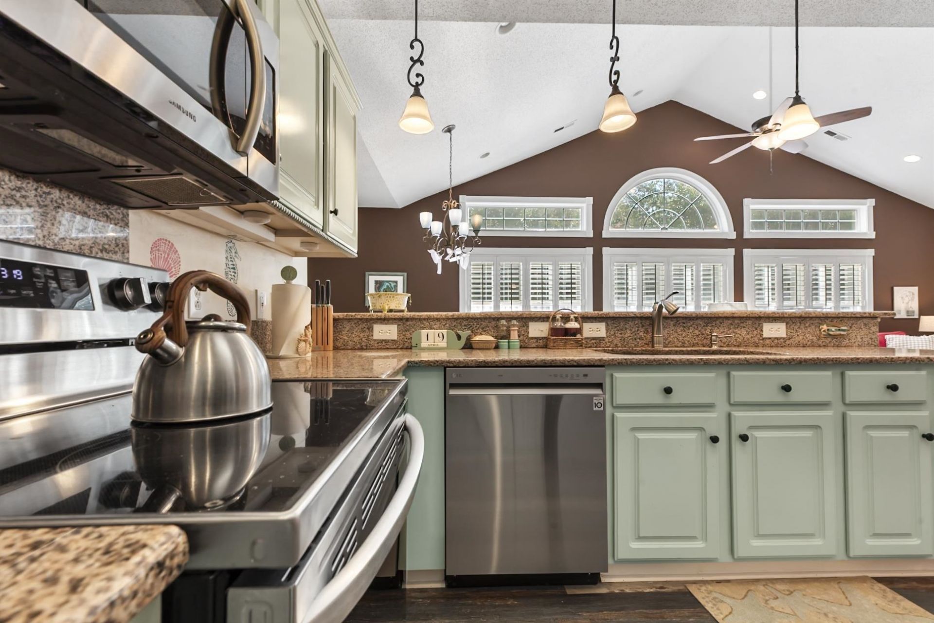 4236 Rivergate Ln.  Photo 9