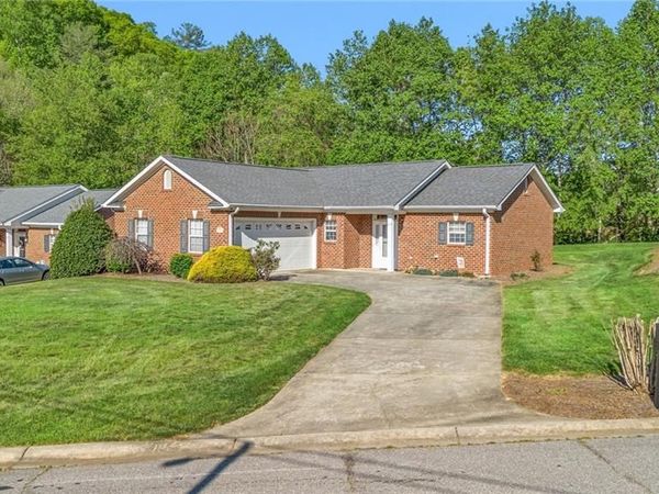 210 Old Brickyard Circle, North Wilkesboro, NC 28659