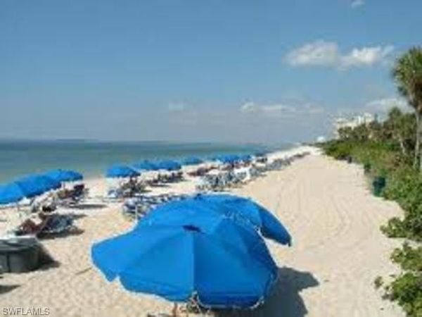 100 Lambiance CIR , Unit 1-101, NAPLES, FL 34108