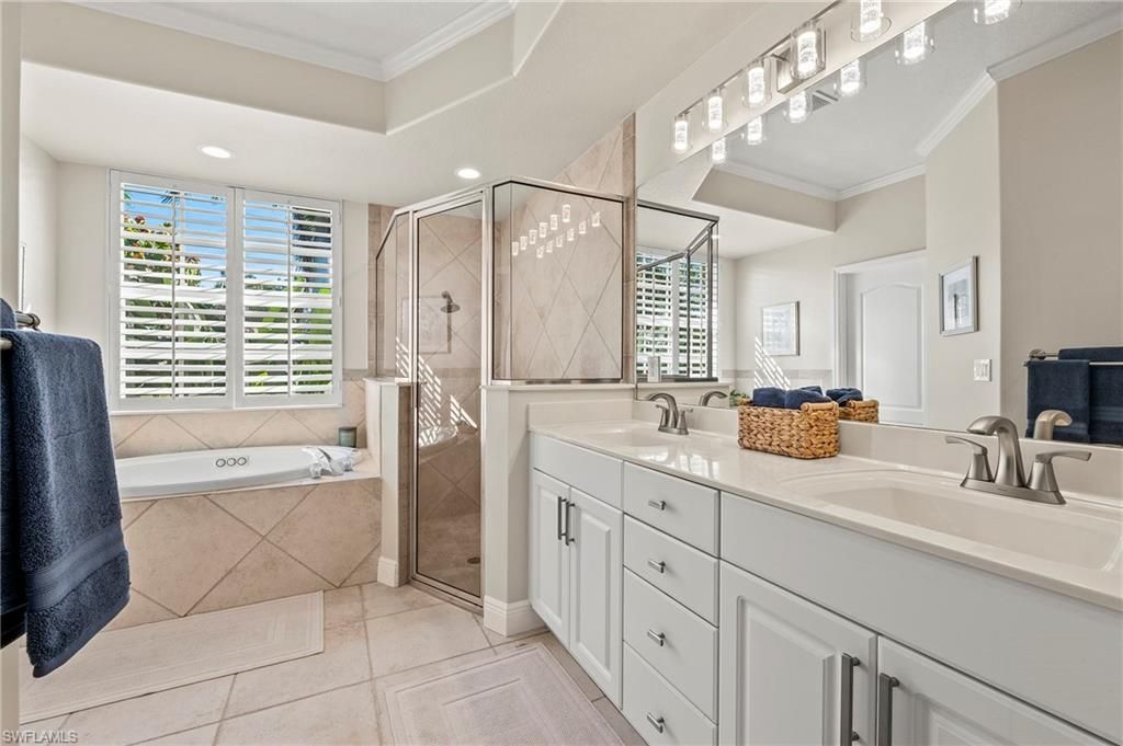 1015 Tivoli Ln, Naples, FL 34104 Photo