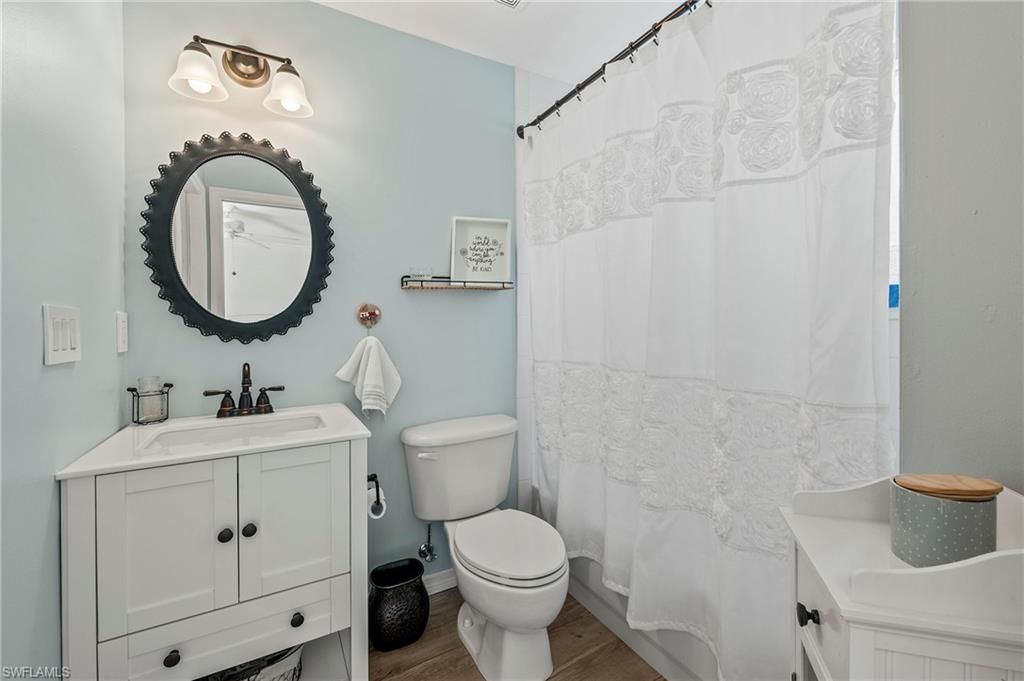 1015 Tivoli Ln, Naples, FL 34104 Photo