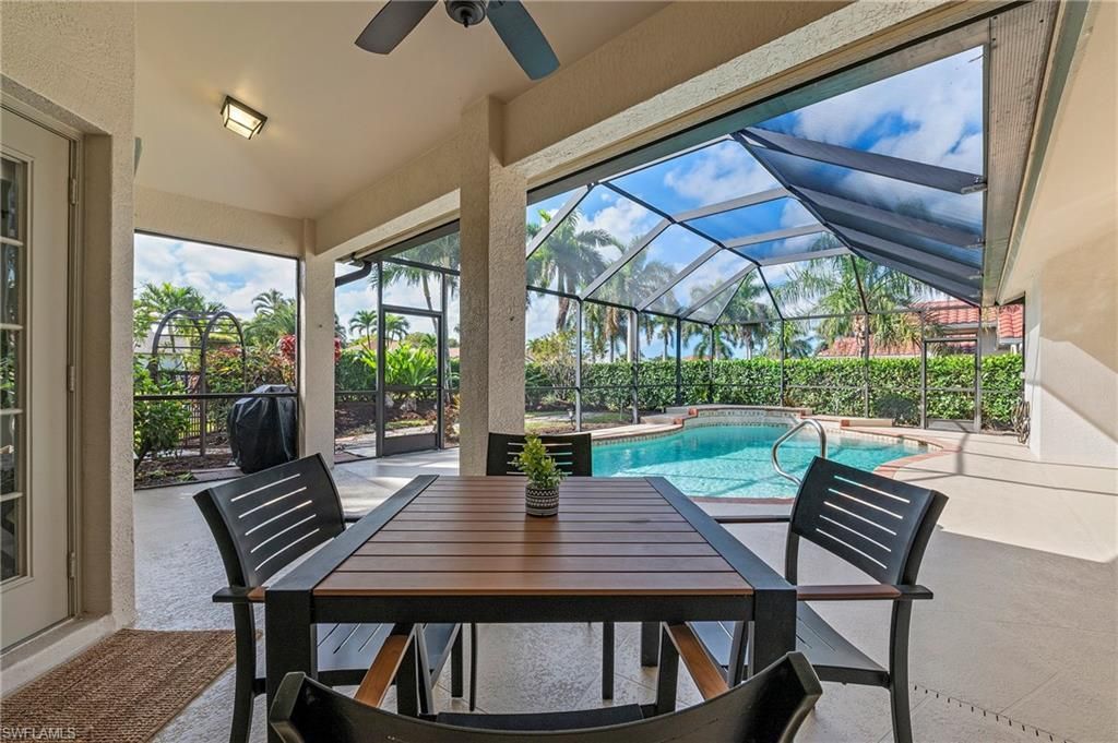 1015 Tivoli Ln, Naples, FL 34104 Photo