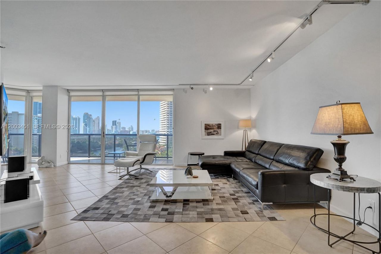 19667 Turnberry Way , Unit 9B, Aventura, FL 33180 Photo