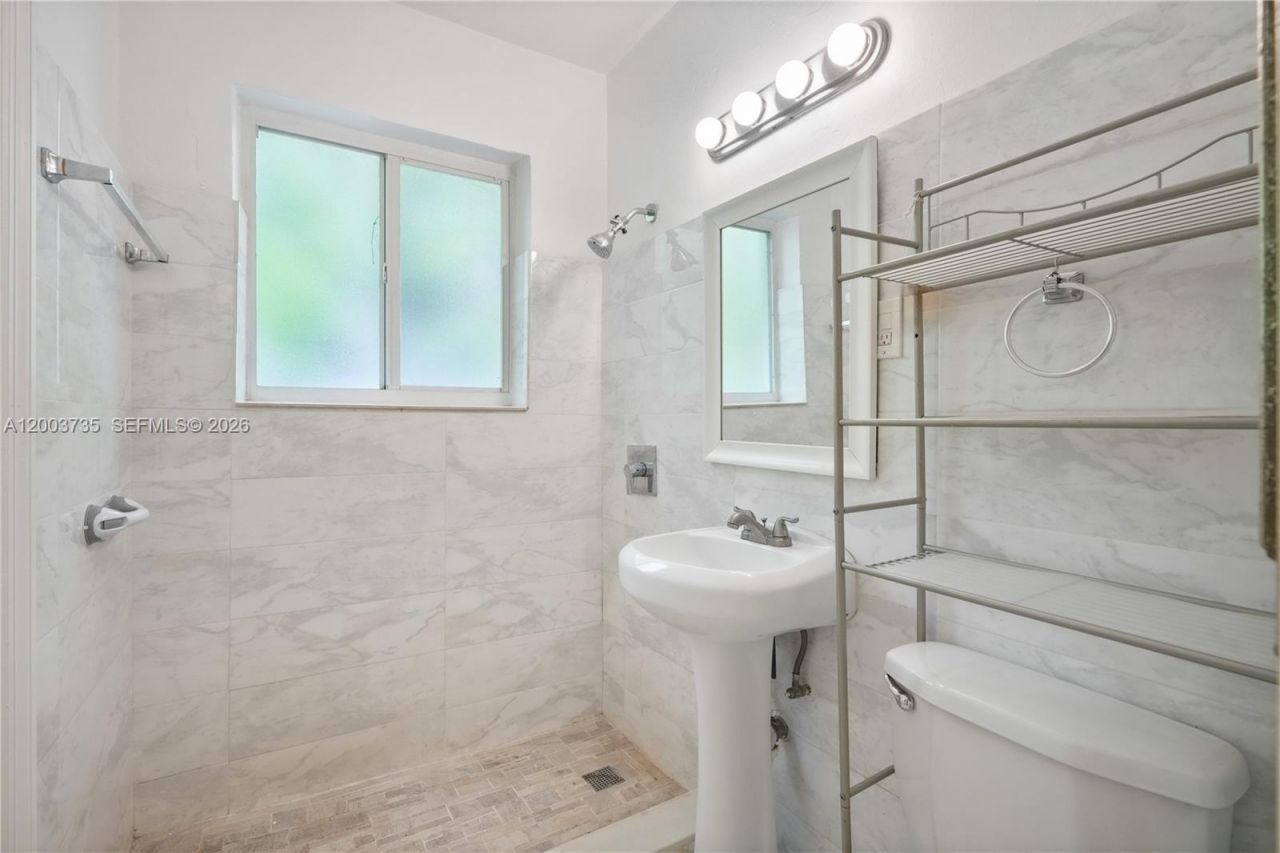 730 84th St , Miami Beach, FL 33141 Photo