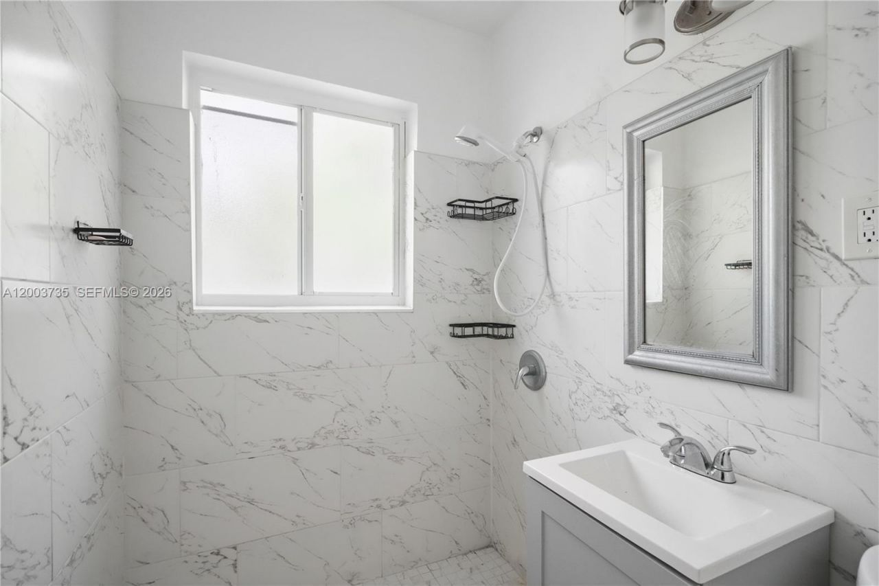 730 84th St , Miami Beach, FL 33141 Photo