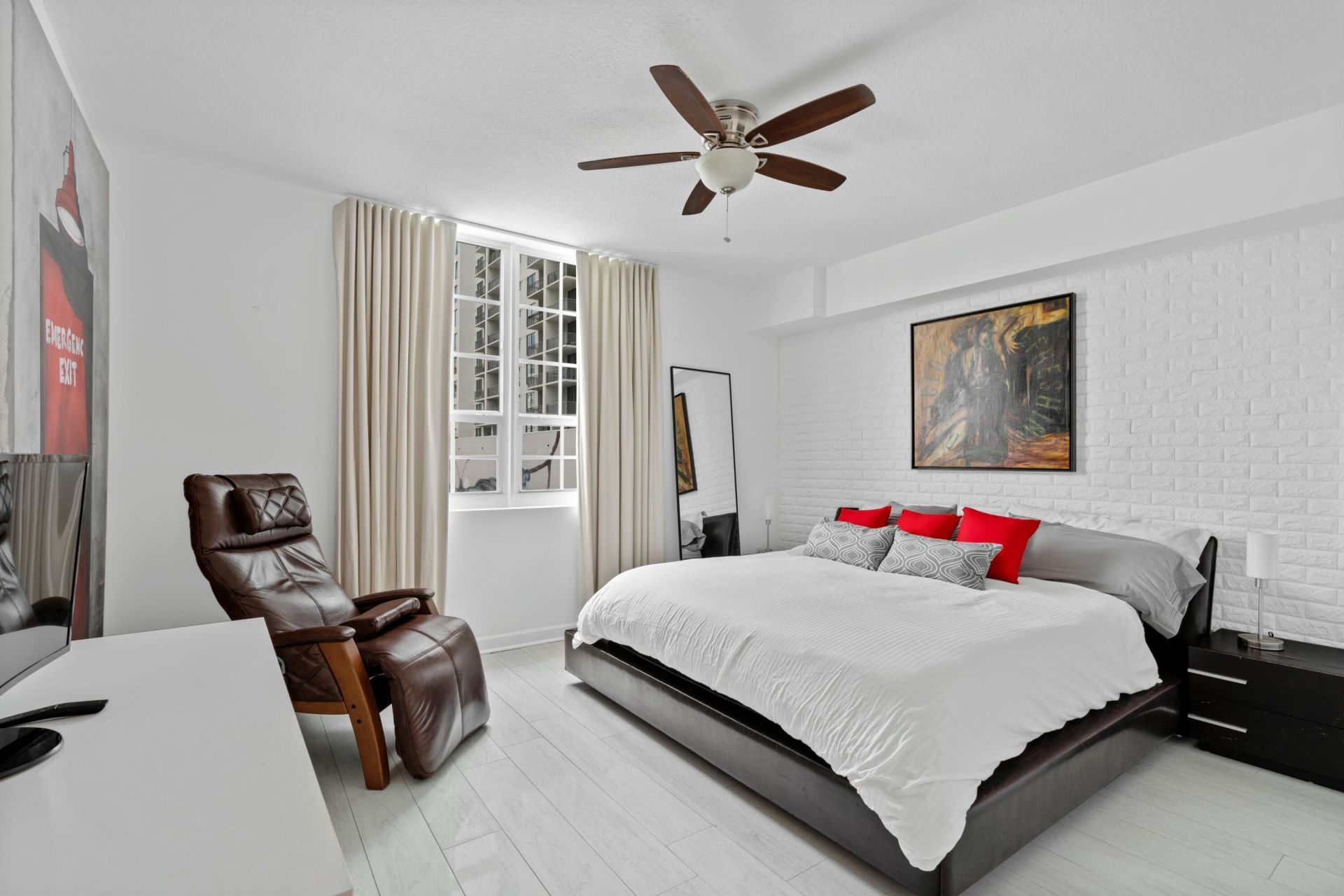 410 Evernia Street, Unit 502, West Palm Beach, FL 33401 Photo