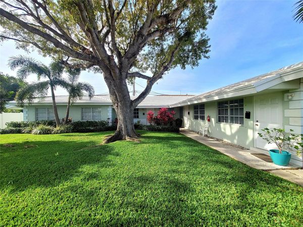 2120 NE 41st Street, Unit C, Lighthouse Point, FL 33064