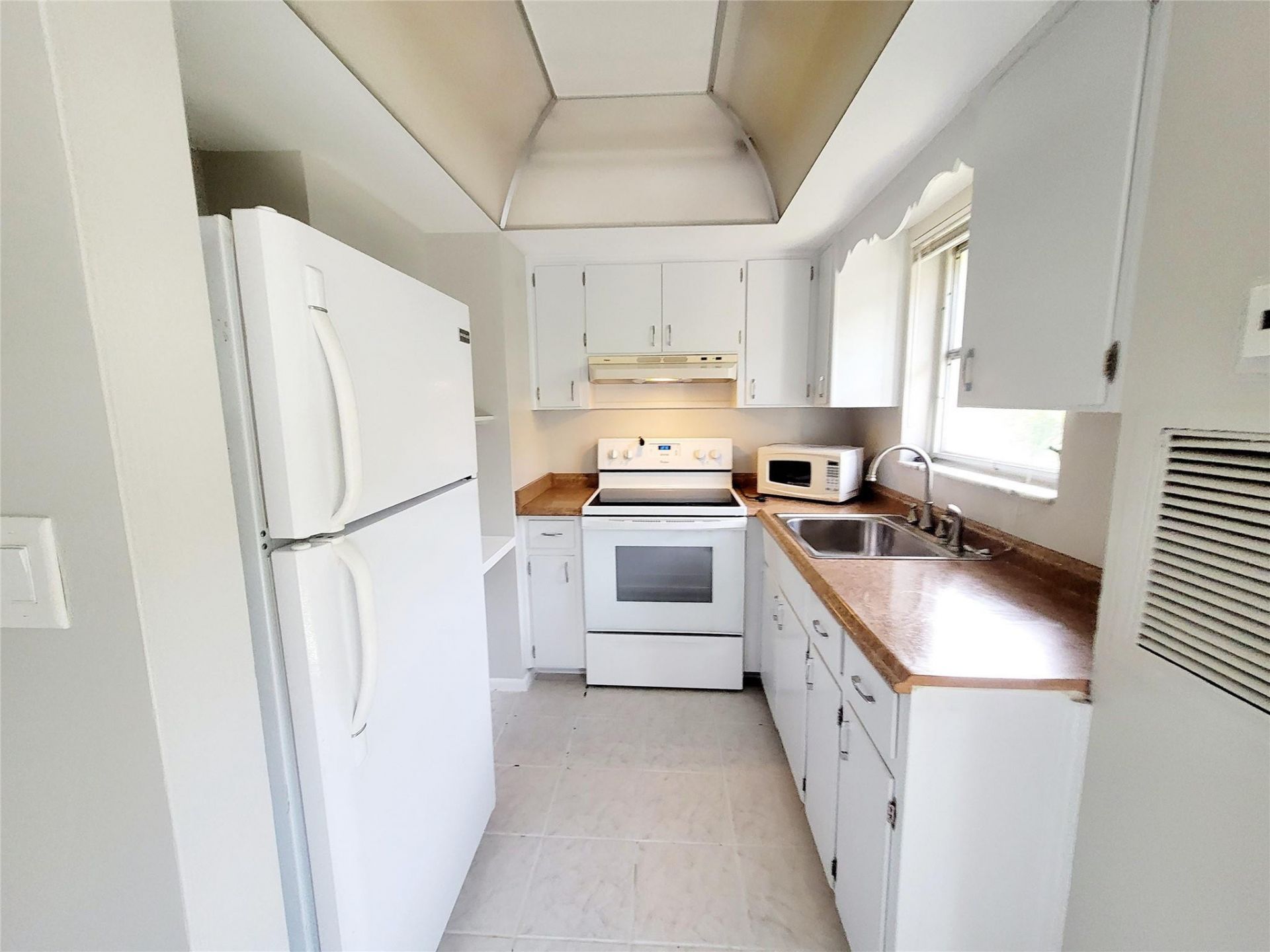 2120 NE 41st Street, Unit C, Lighthouse Point, FL 33064 Photo