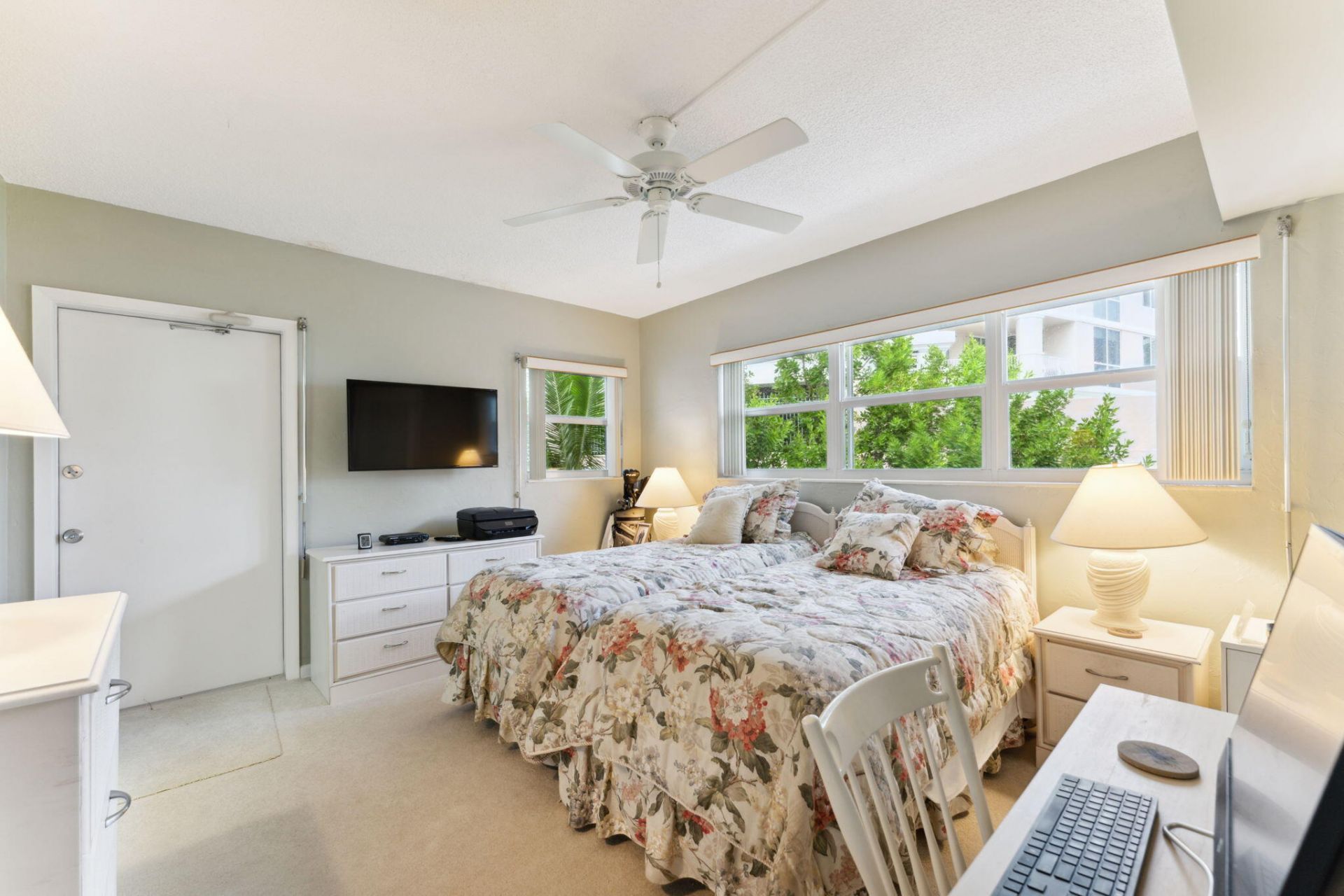 1470 S Ocean Boulevard, Unit 1002, Lauderdale by the Sea, FL 33062 Photo