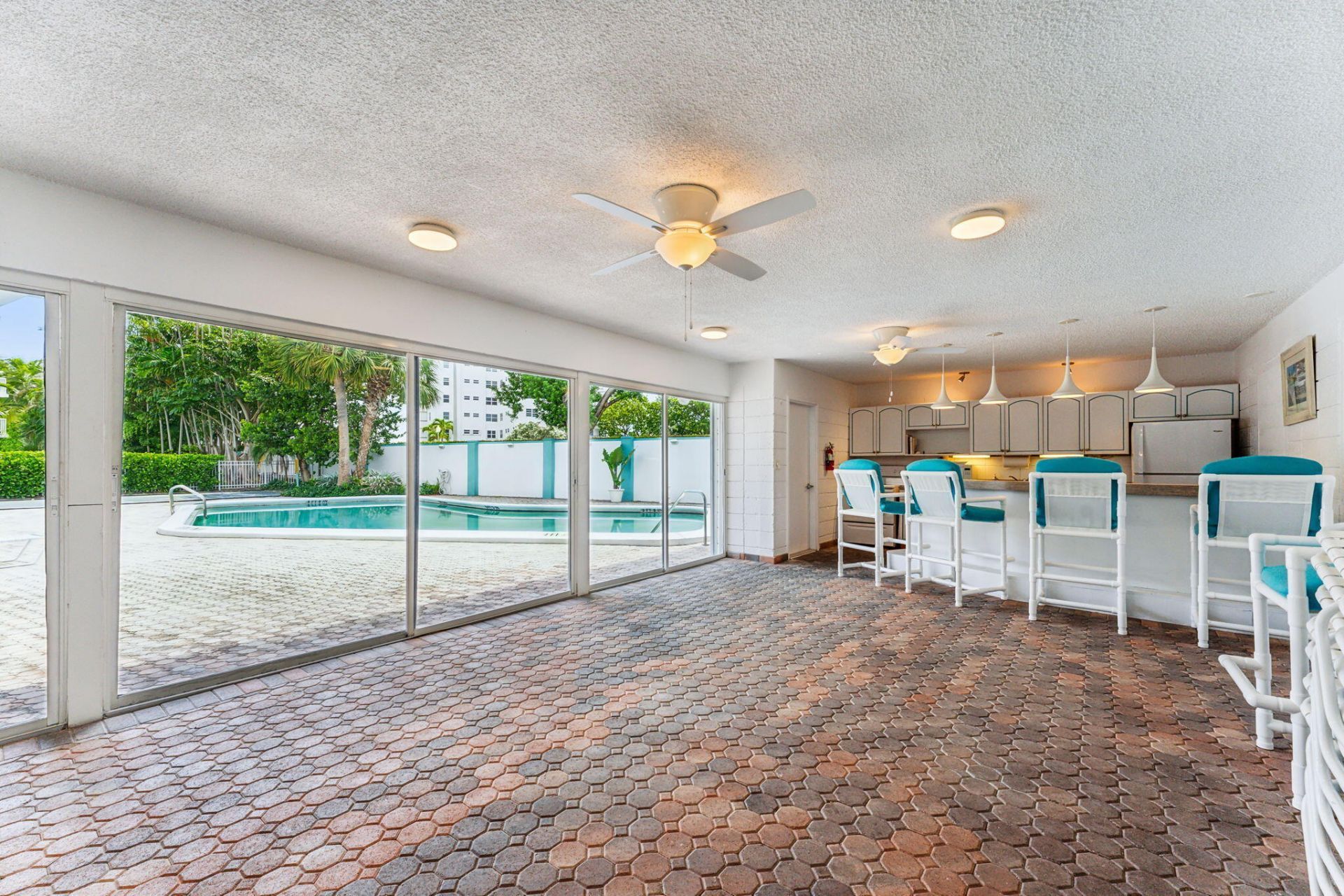 1470 S Ocean Boulevard, Unit 1002, Lauderdale by the Sea, FL 33062 Photo