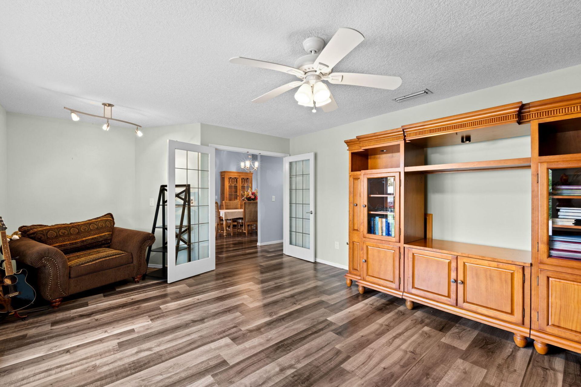 21 Whispering Oaks Circle, West Palm Beach, FL 33411 Photo