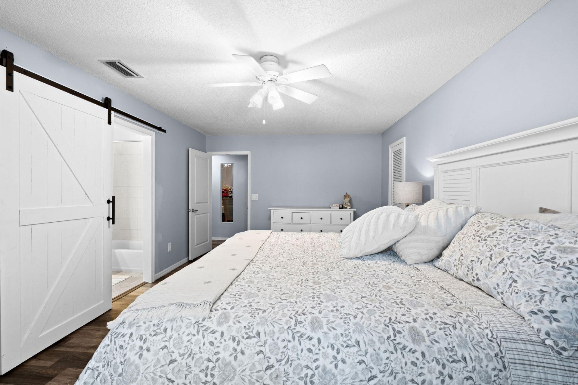 21 Whispering Oaks Circle, West Palm Beach, FL 33411 Photo