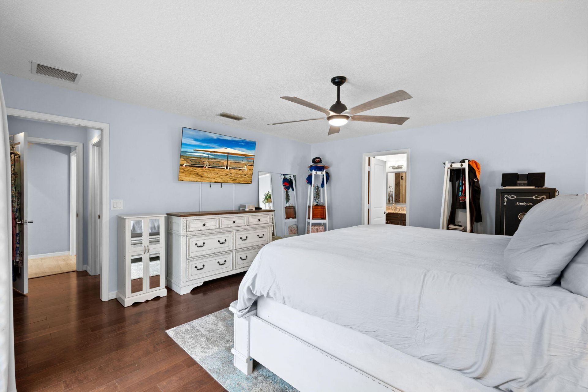 21 Whispering Oaks Circle, West Palm Beach, FL 33411 Photo