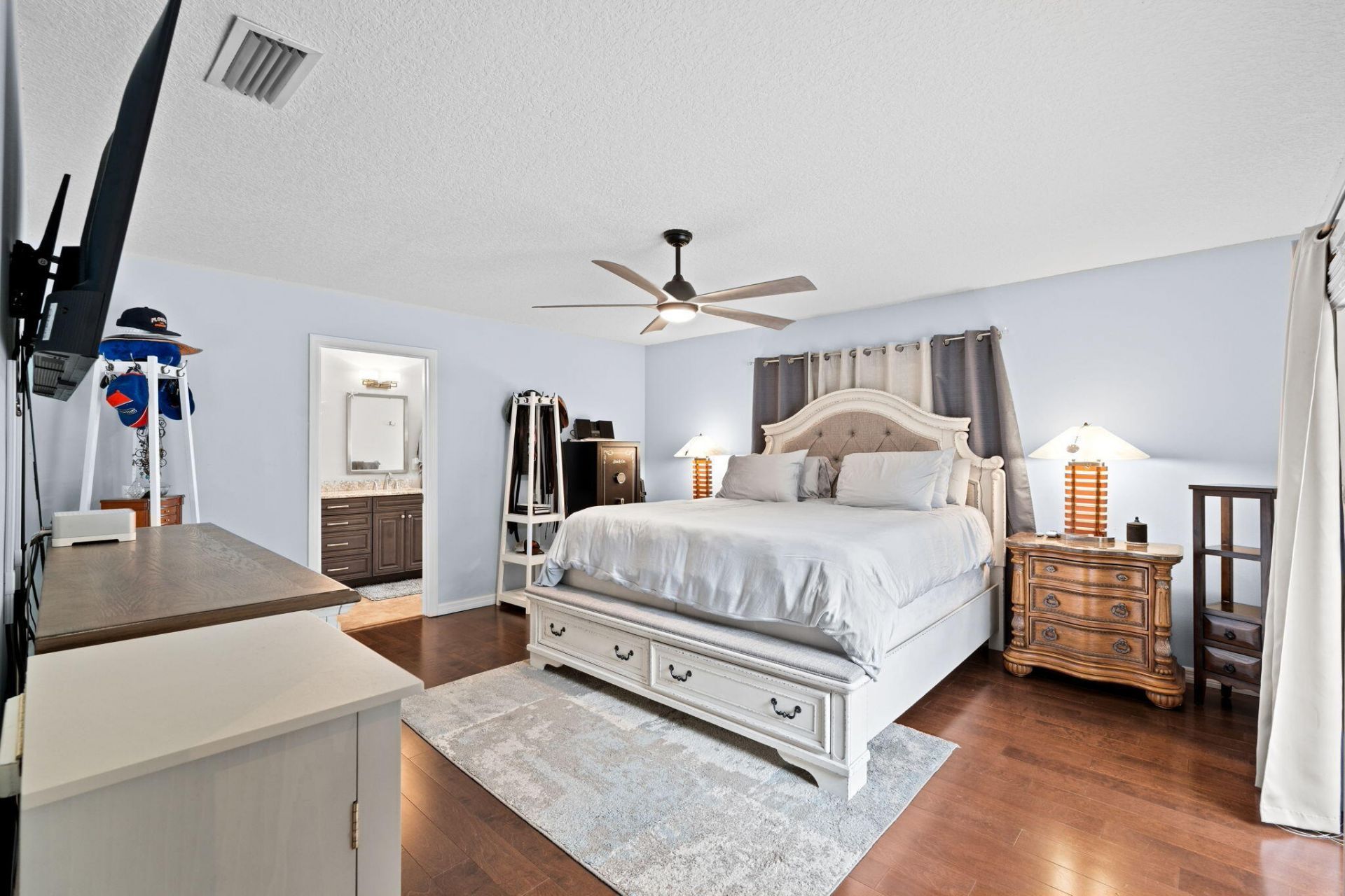 21 Whispering Oaks Circle, West Palm Beach, FL 33411 Photo