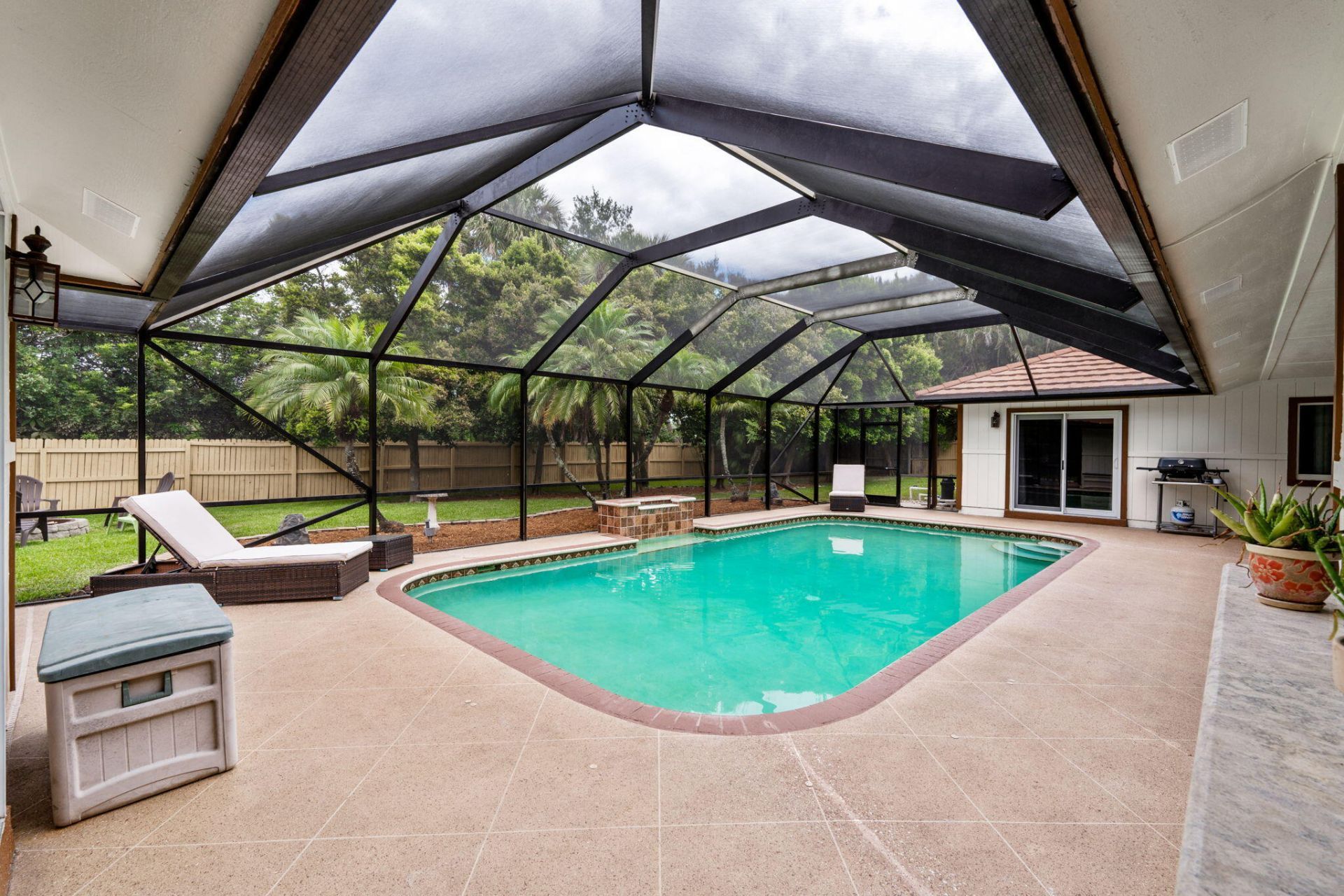 21 Whispering Oaks Circle, West Palm Beach, FL 33411 Photo