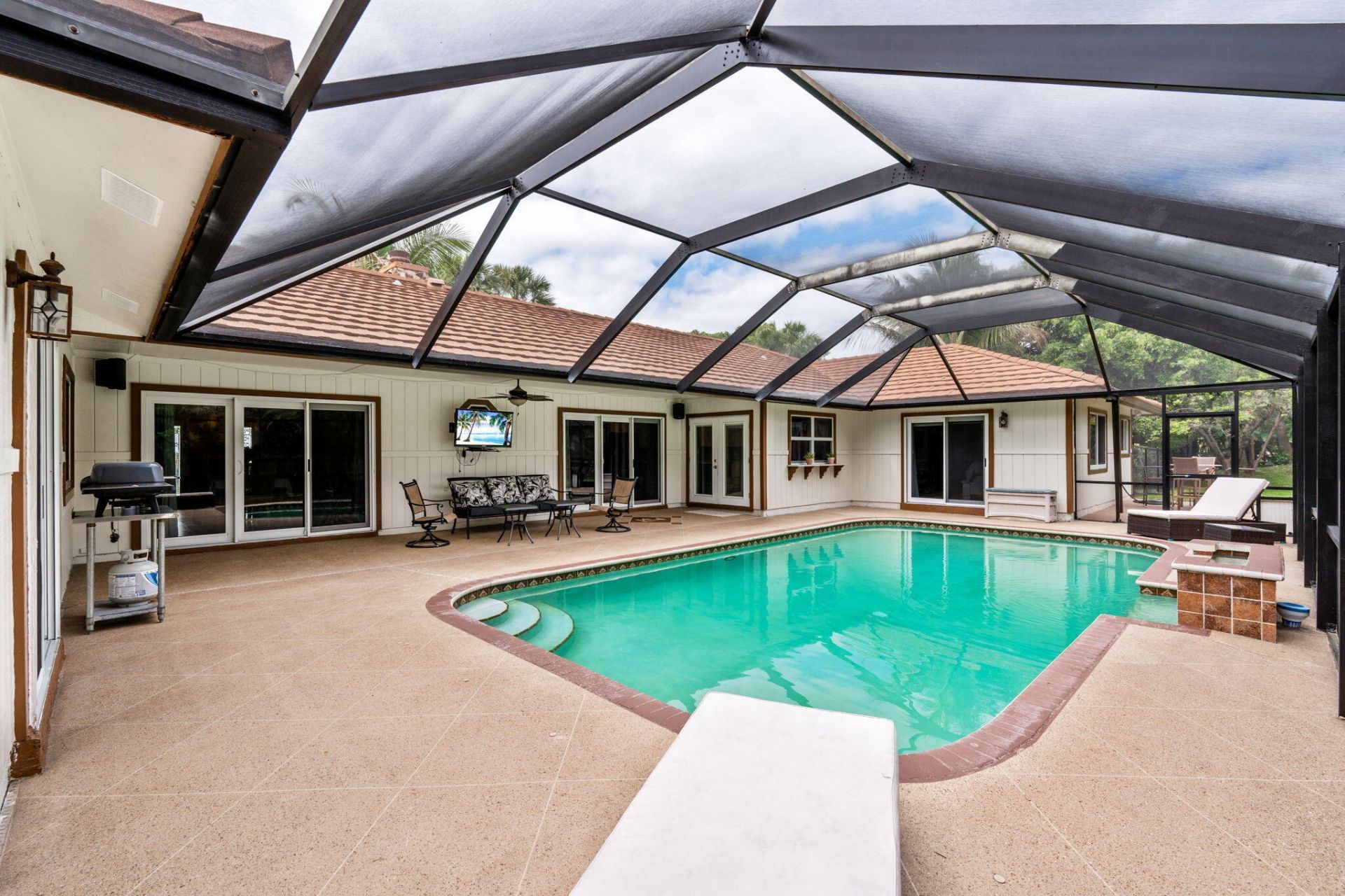 21 Whispering Oaks Circle, West Palm Beach, FL 33411 Photo