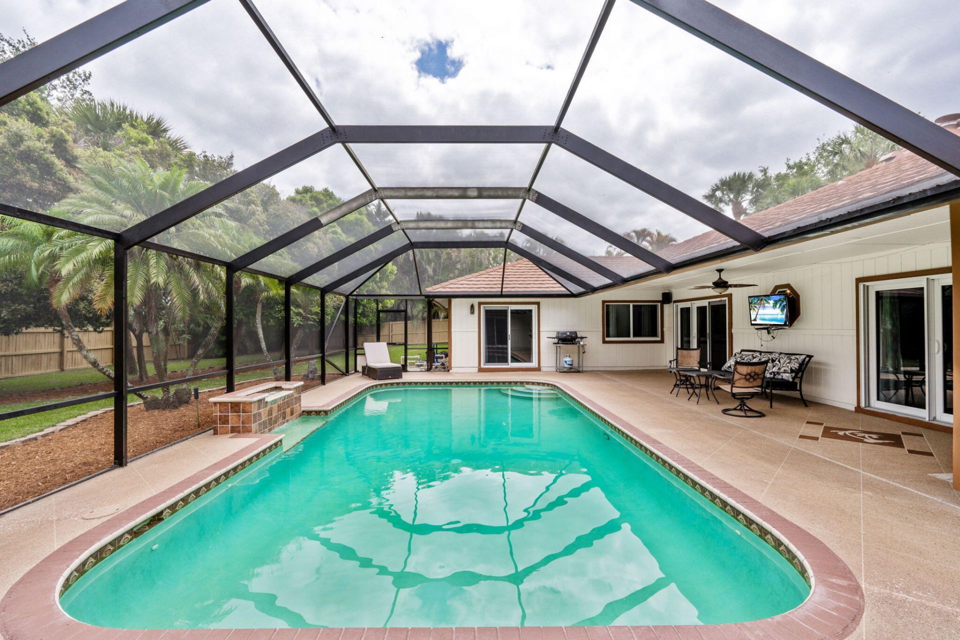 21 Whispering Oaks Circle, West Palm Beach, FL 33411 Photo