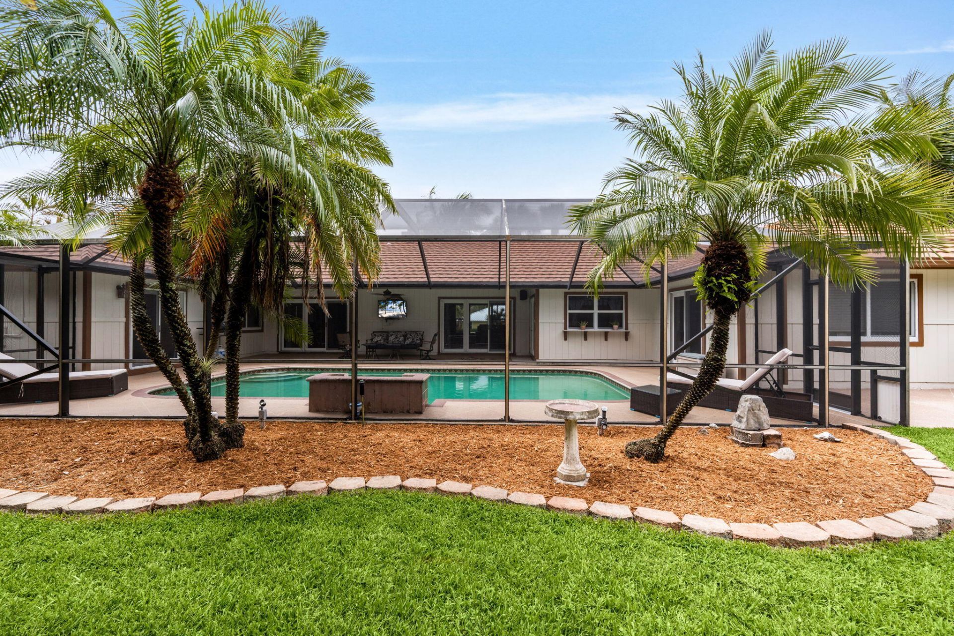 21 Whispering Oaks Circle, West Palm Beach, FL 33411 Photo