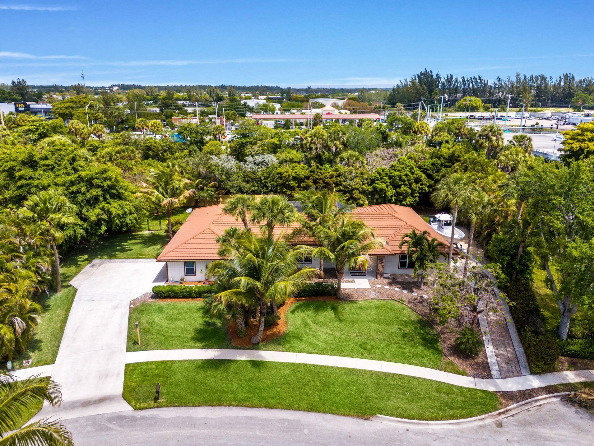 21 Whispering Oaks Circle, West Palm Beach, FL 33411 Photo