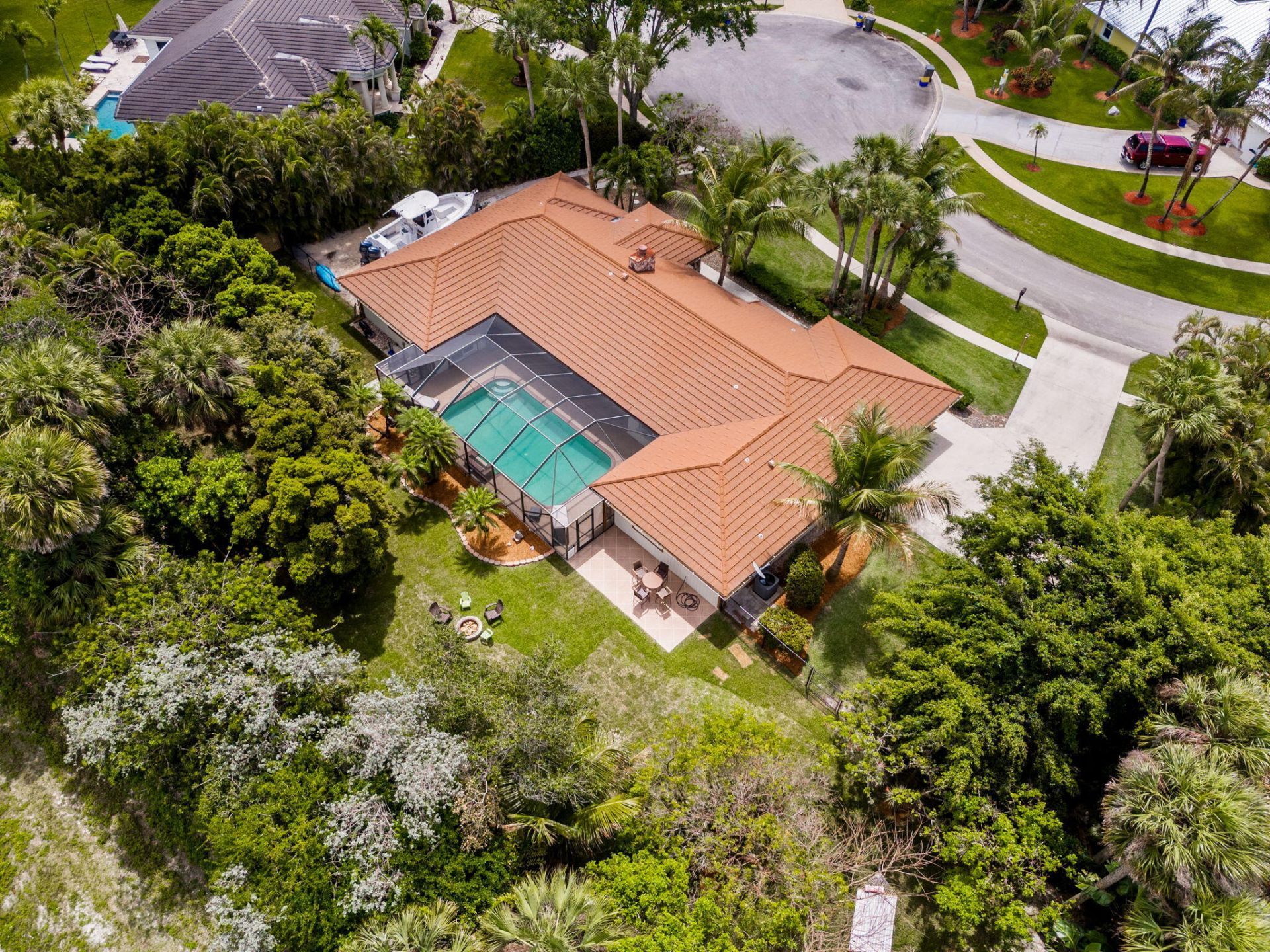 21 Whispering Oaks Circle, West Palm Beach, FL 33411 Photo