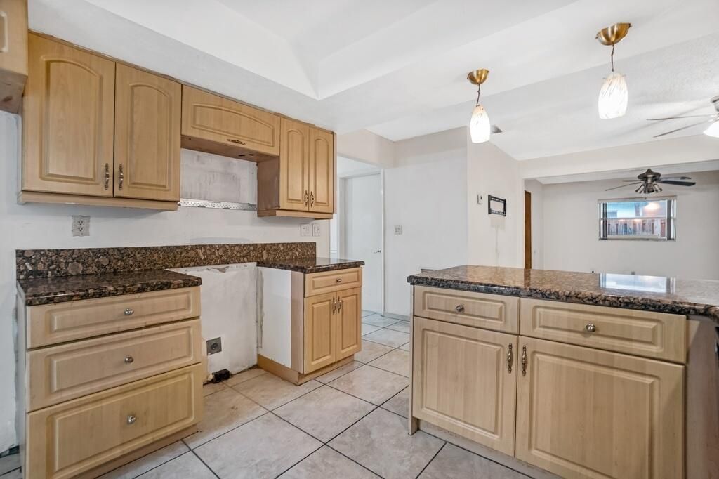 8270 NW 66th Terrace, Tamarac, FL 33321 Photo